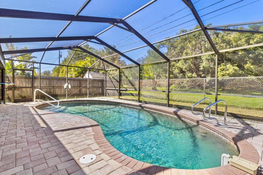 Perfect For Family Gatherings With A Heated Pool! - Clearwater'S Clear Choice エクステリア 写真